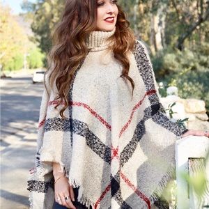 ❤️BELLADY  knit poncho ❤️one size fits all/most